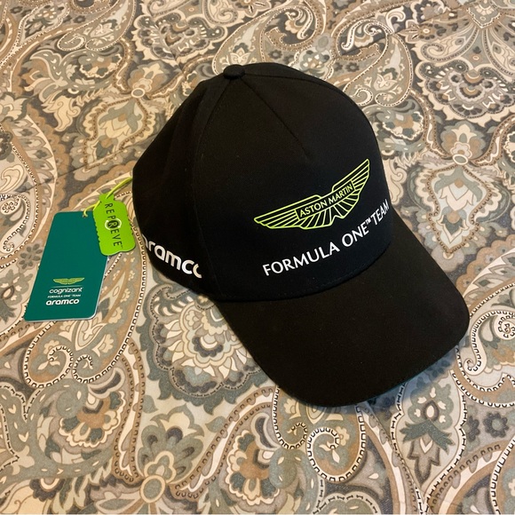 NWT Aston Martin F1 By BOSS Aramco Cognizant official Team Cap - Picture 1 of 12